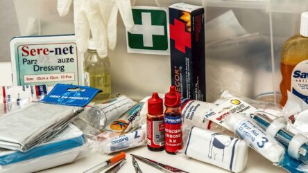 Onde Comprar Material Hospitalar no Atacado: 15 Fornecedores para Clínicas, Hospitais e Lojas