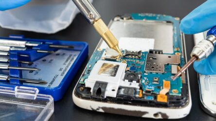 14 Fornecedores de Peças para Celular no Atacado: Telas, Baterias e Componentes