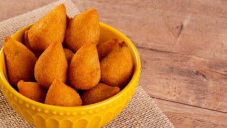 13 fornecedores de salgados congelados no atacado para lanchonetes, padarias e revendedores